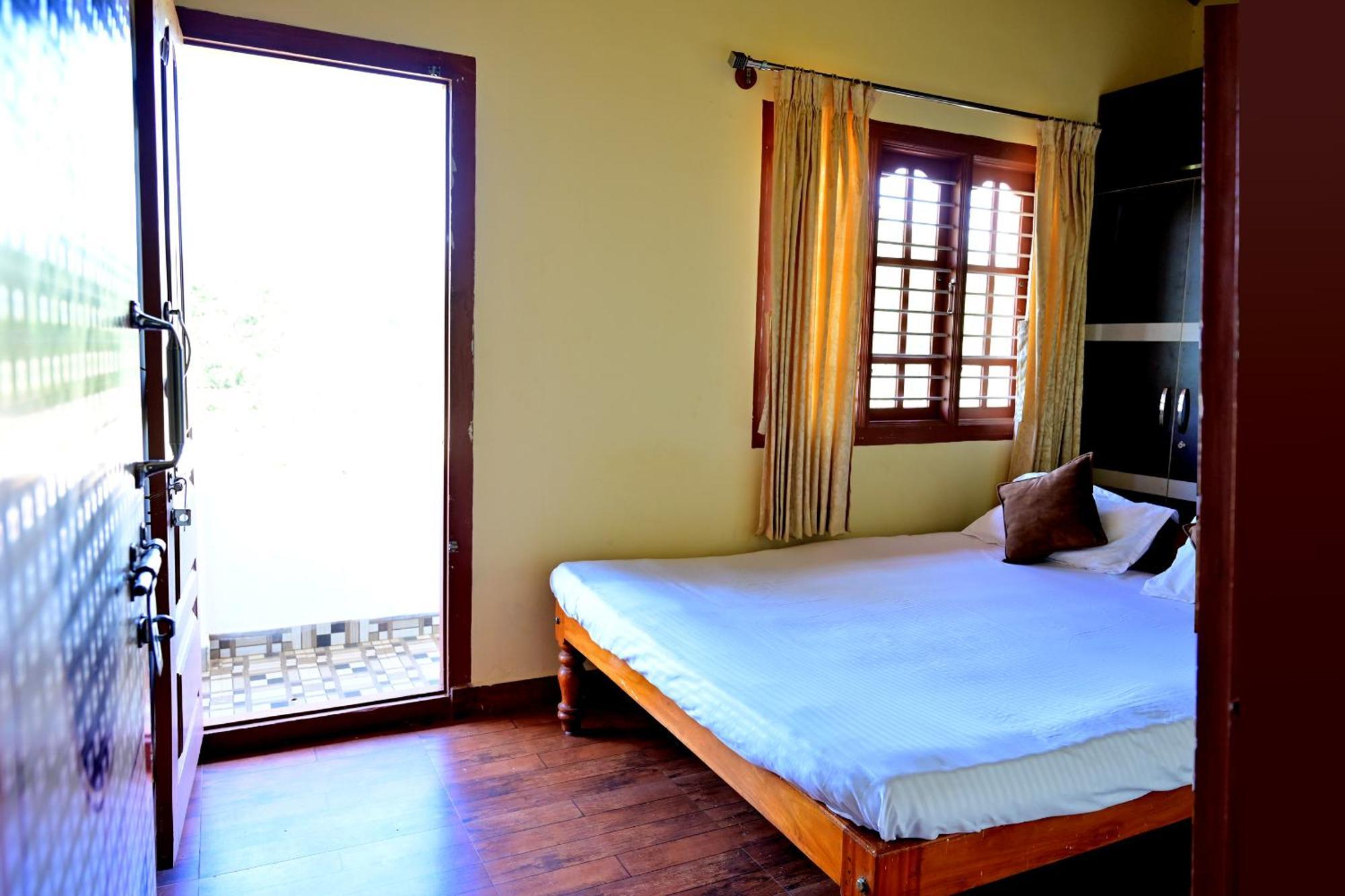 סאקלשפור Hulihara Homestay - Full Villa, Coffee Estate & Balcony View מראה חיצוני תמונה