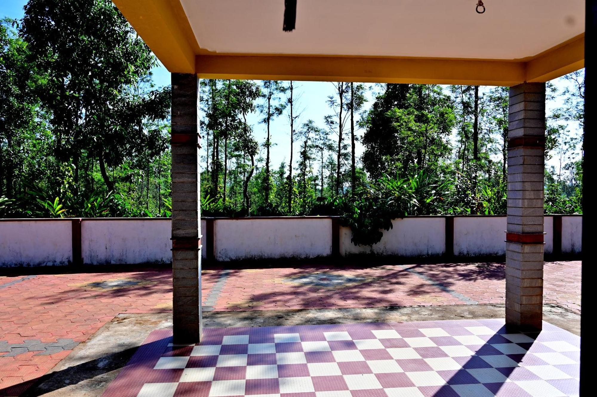 סאקלשפור Hulihara Homestay - Full Villa, Coffee Estate & Balcony View מראה חיצוני תמונה