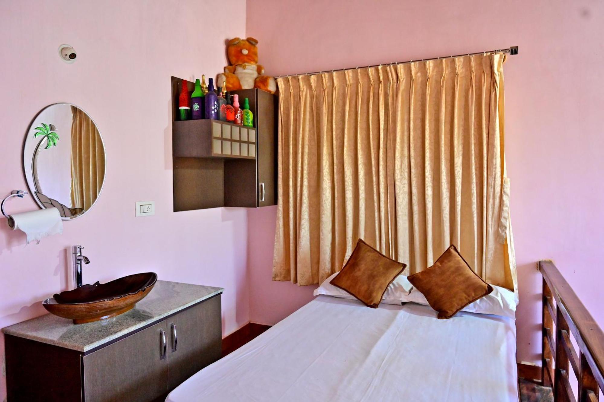 סאקלשפור Hulihara Homestay - Full Villa, Coffee Estate & Balcony View מראה חיצוני תמונה